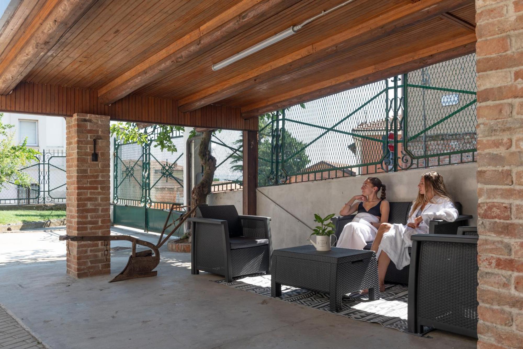 Hotel Byvigin Magliano Alfieri Exterior foto